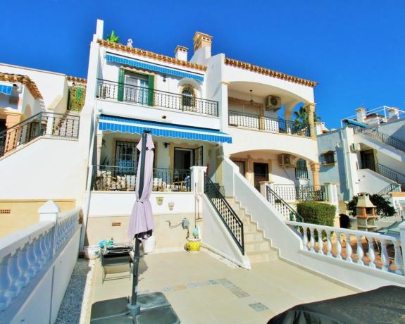 Casa independiente en calle Tomás Bretón s/n