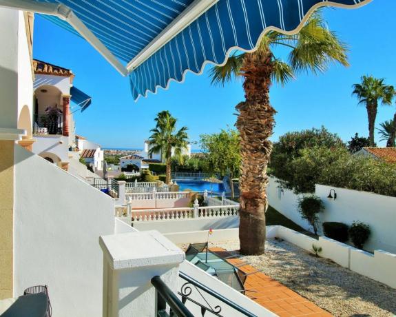 Casa independiente en calle Tomás Bretón s/n