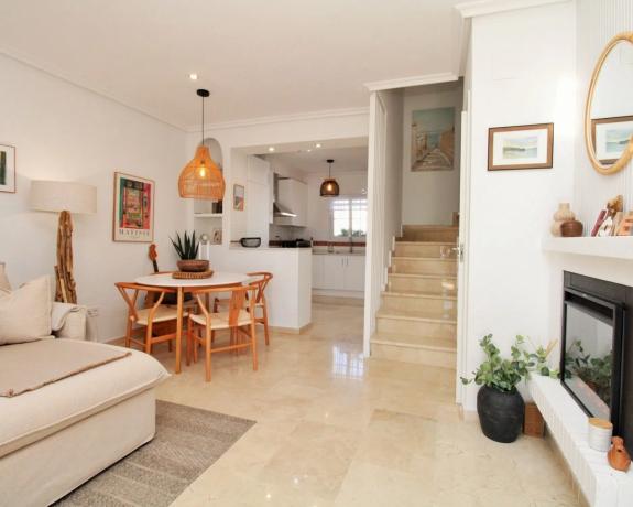 Casa independiente en calle Tomás Bretón s/n