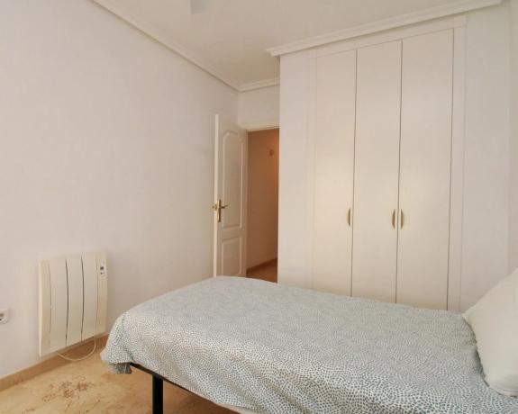 Piso en calle Tramontana, 26