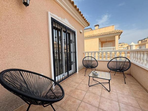 Dúplex en Barrio Villamartín-Las Filipinas