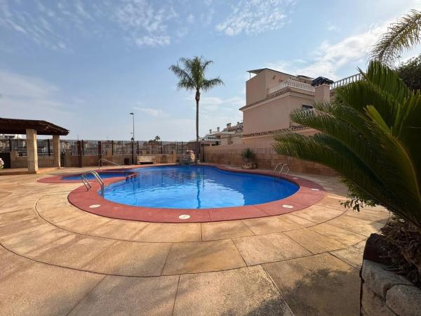 Dúplex en Barrio Villamartín-Las Filipinas