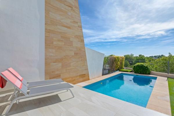 Casa independiente en calle Estrecho de Bonifacio