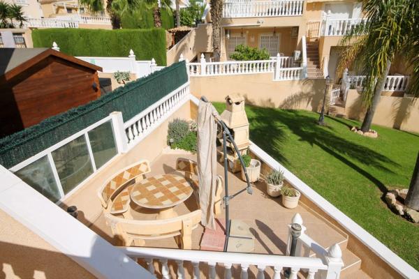 Chalet adosado en Ur Ampliacion Filipinas