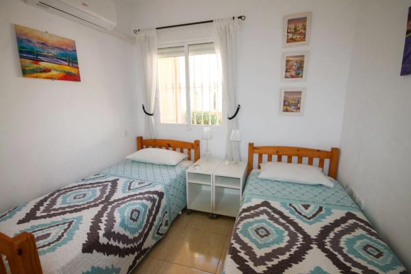 Chalet adosado en Ur Ampliacion Filipinas