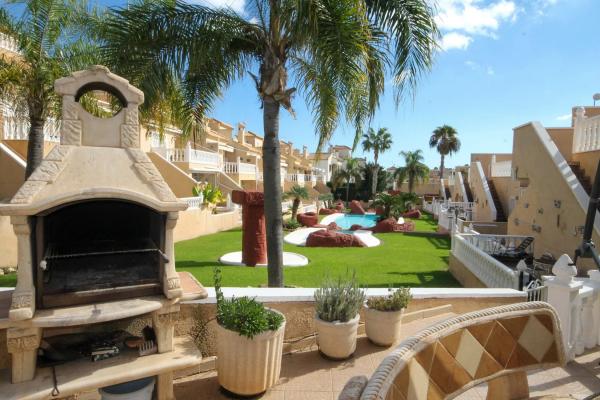 Chalet adosado en Ur Ampliacion Filipinas