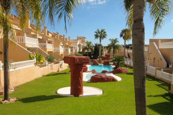 Chalet adosado en Ur Ampliacion Filipinas