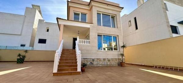 Casa independiente en calle Puig Mayor