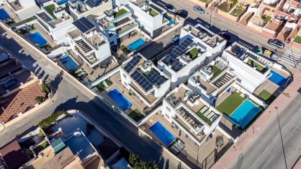 Casa independiente en calle Navia