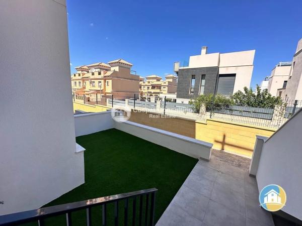 Ático en Barrio Villamartín-Las Filipinas