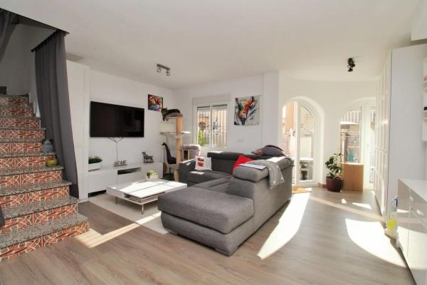 Chalet adosado en calle Peñalara, 2