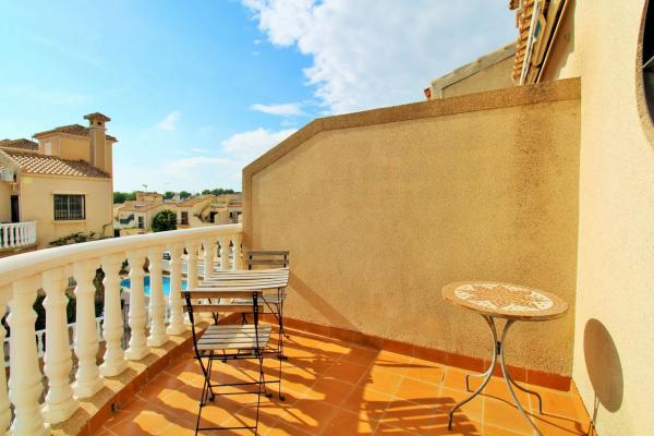 Chalet adosado en calle Peñalara, 2