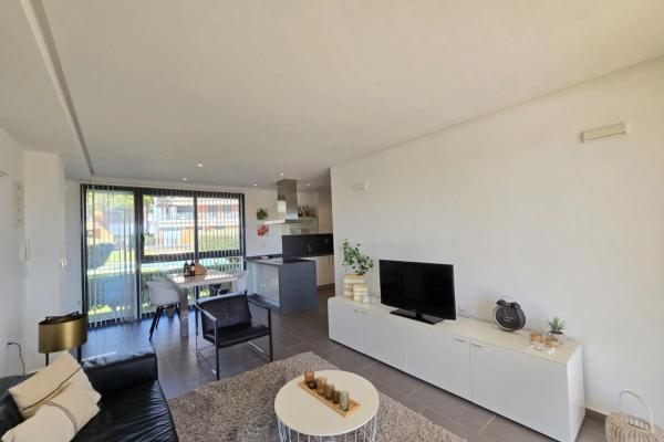 Piso en calle Estrecho de Bonifacio