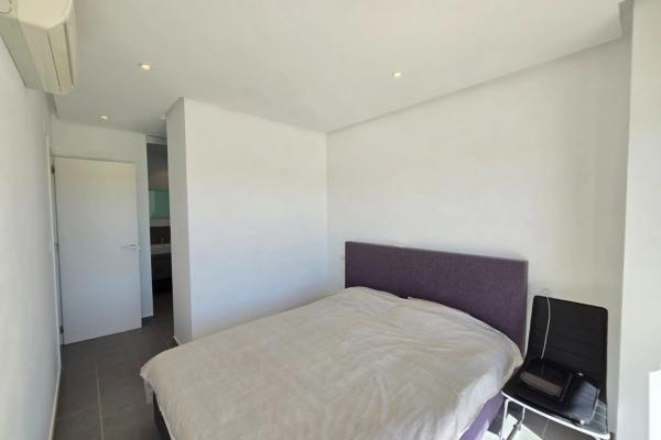 Piso en calle Estrecho de Bonifacio