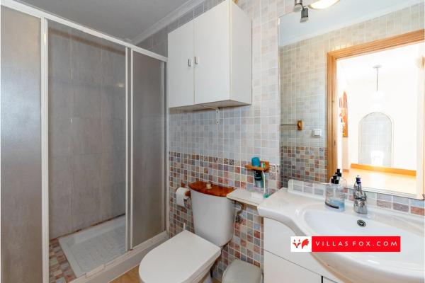 Chalet pareado en calle la Traviata