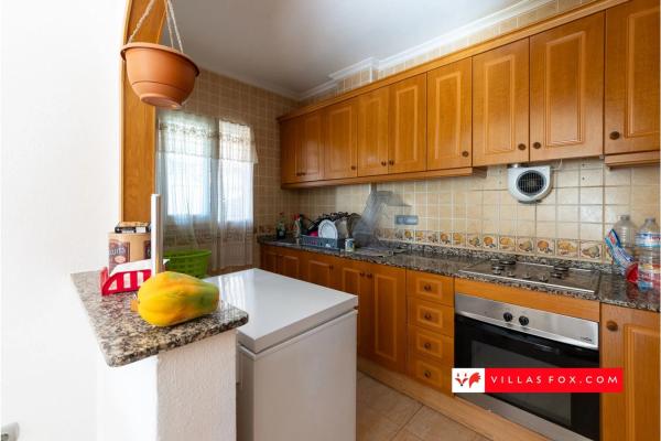 Chalet pareado en calle la Traviata