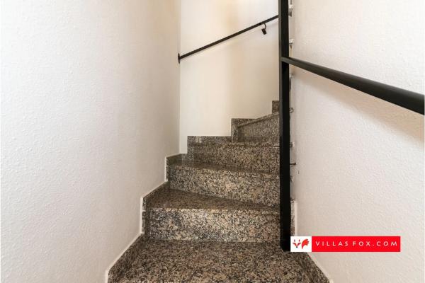 Chalet pareado en calle la Traviata