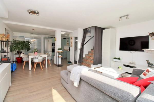 Chalet pareado en calle Peñalara, 6