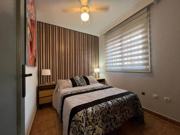 Chalet adosado en calle Ebro