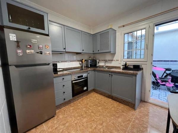 Chalet adosado en calle Ebro