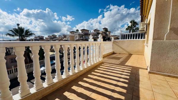 Chalet en Barrio Villamartín-Las Filipinas