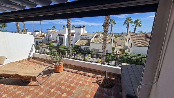 Chalet pareado en calle Canal de La Mancha