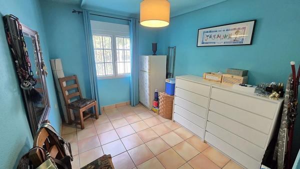 Chalet pareado en calle Canal de La Mancha