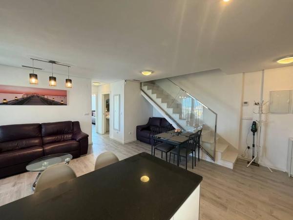 Dúplex en Barrio Villamartín-Las Filipinas