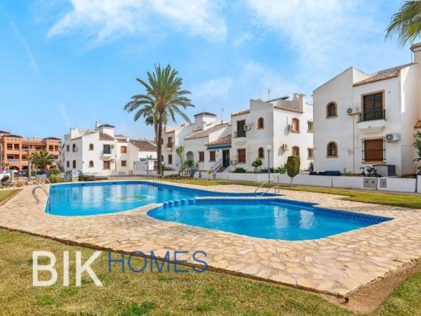 Ático en Barrio Villamartín-Las Filipinas