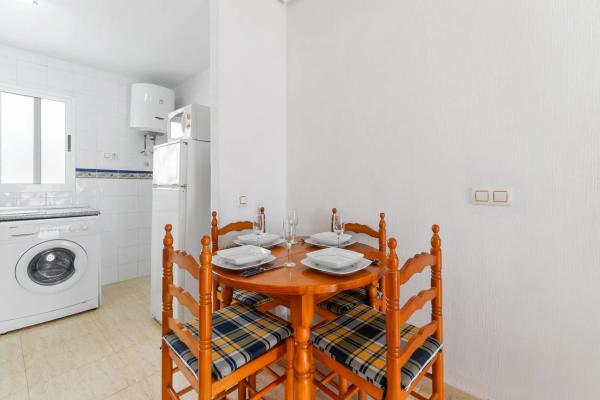 Piso en calle Aitana, 32