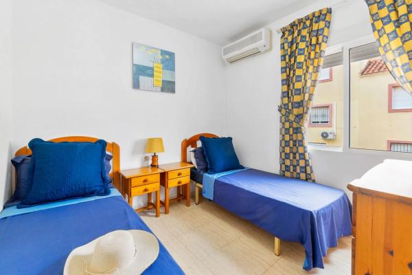 Piso en calle Aitana, 32