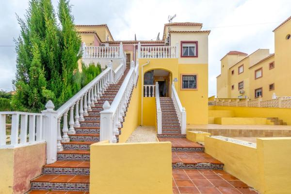 Piso en calle Aitana, 32