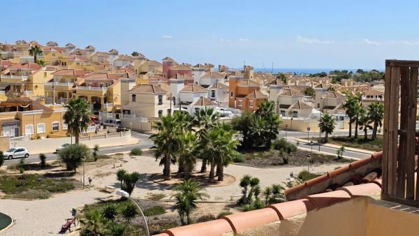 Piso en calle Aitana, 32