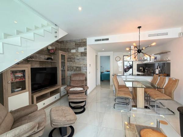 Chalet adosado en calle Estragón