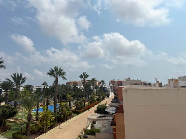 Chalet adosado en calle Estragón