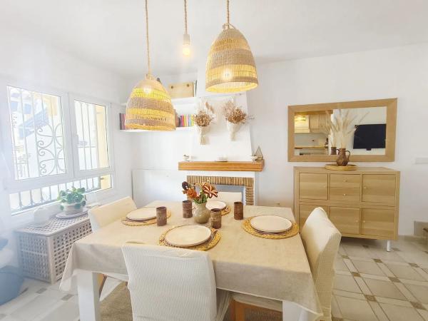 Chalet pareado en Urbanización V Martín Valencia, 72