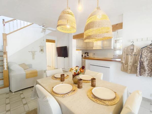 Chalet pareado en Urbanización V Martín Valencia, 72