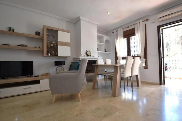 Chalet adosado en calle la Traviata, 30