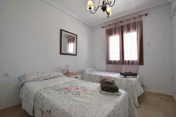 Chalet adosado en calle la Traviata, 30