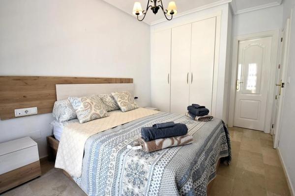 Chalet adosado en calle la Traviata, 30