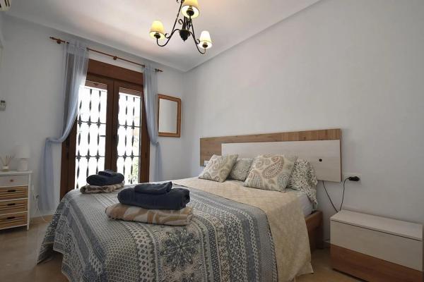 Chalet adosado en calle la Traviata, 30