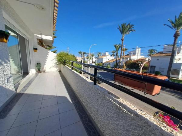 Chalet adosado en calle Manuel de Falla s/n