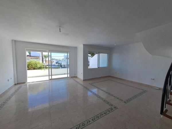 Chalet adosado en calle Manuel de Falla s/n