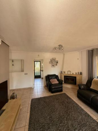 Chalet en calle la Traviata, 79