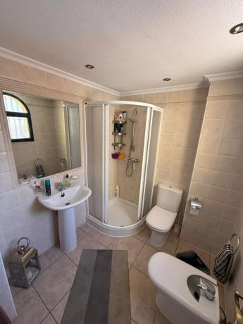 Chalet en calle la Traviata, 79