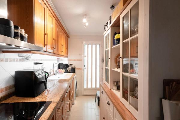 Chalet adosado en calle Comino