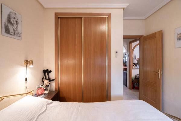 Chalet adosado en calle Comino