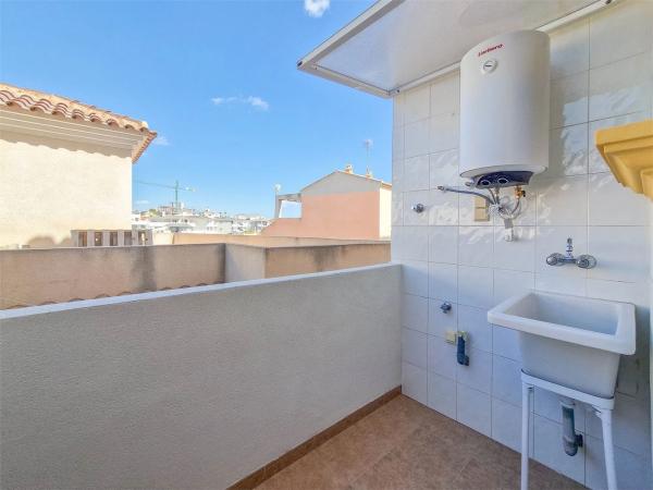 Chalet adosado en calle Surinan