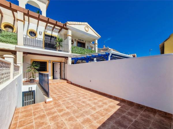 Chalet adosado en calle Surinan