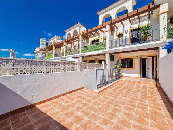 Chalet adosado en calle Surinan